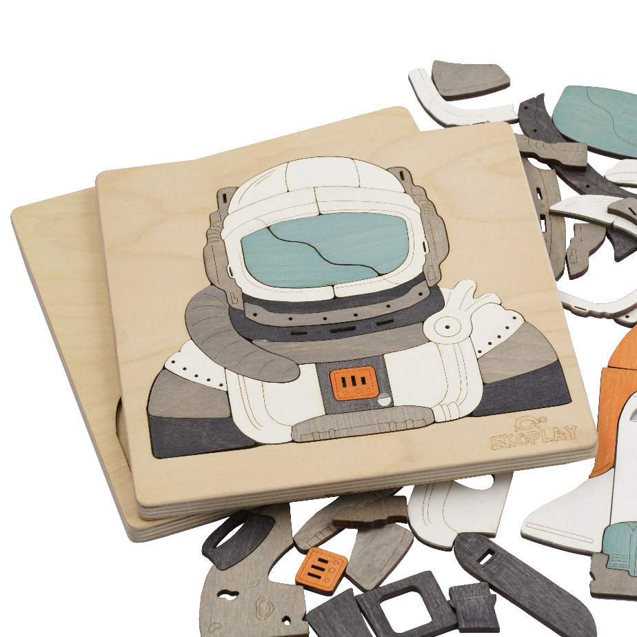 Man on the Moon Puzzle – Dream Beyond the Stars